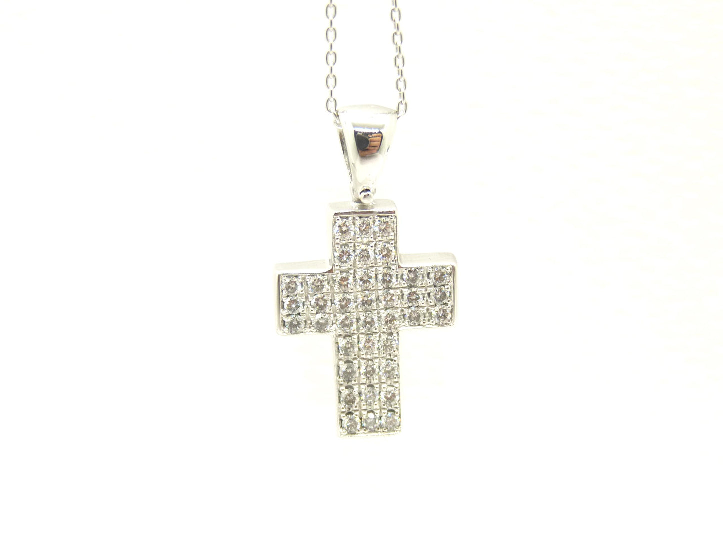 Pave Kreuz 39 Brillanten 0,70ct 750 18K Weißgold Länge 45cm