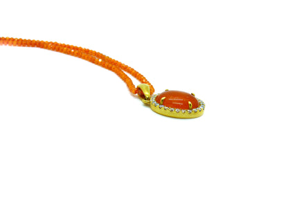 Anhänger 1 Feuer Opal 4,60ct, 26Brillanten 0,49ct 750 18K Gelbgold Länge:41cm
